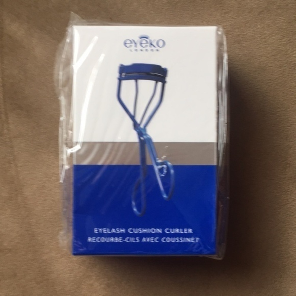 Brand‎ new unopened EYEKO eyelash cushion curler